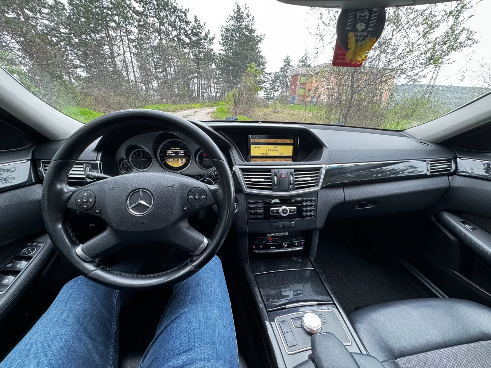 Mercedes-Benz E 220 7G Tronic СМЕНЕНА ВЕРИГА, снимка 5 - Автомобили и джипове - 54177872