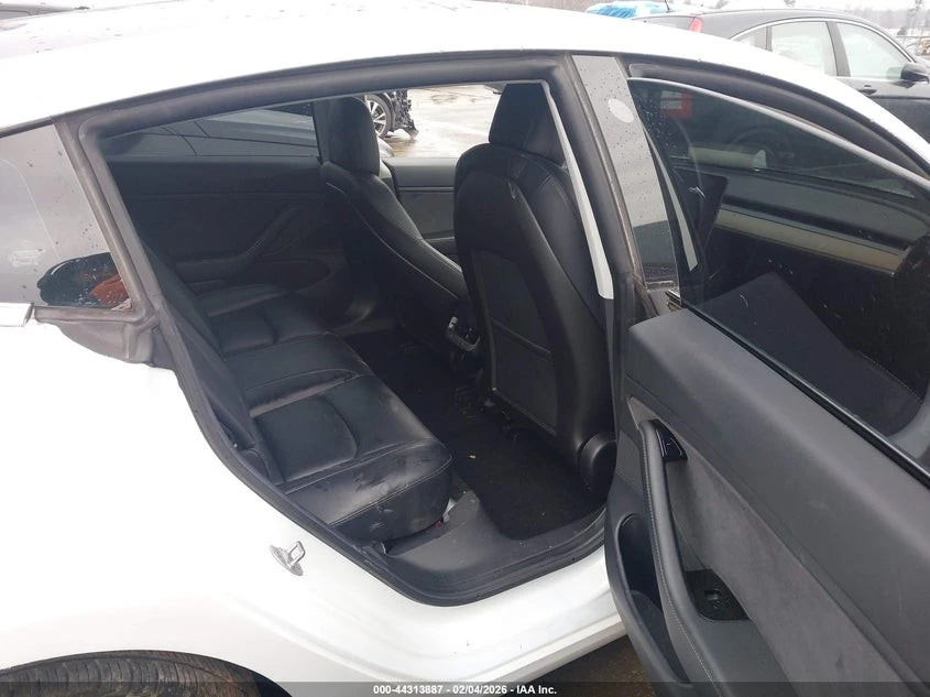 Tesla Model 3 STANDARD* RANGE* PLUS* RWD* , снимка 11 - Автомобили и джипове - 54459353