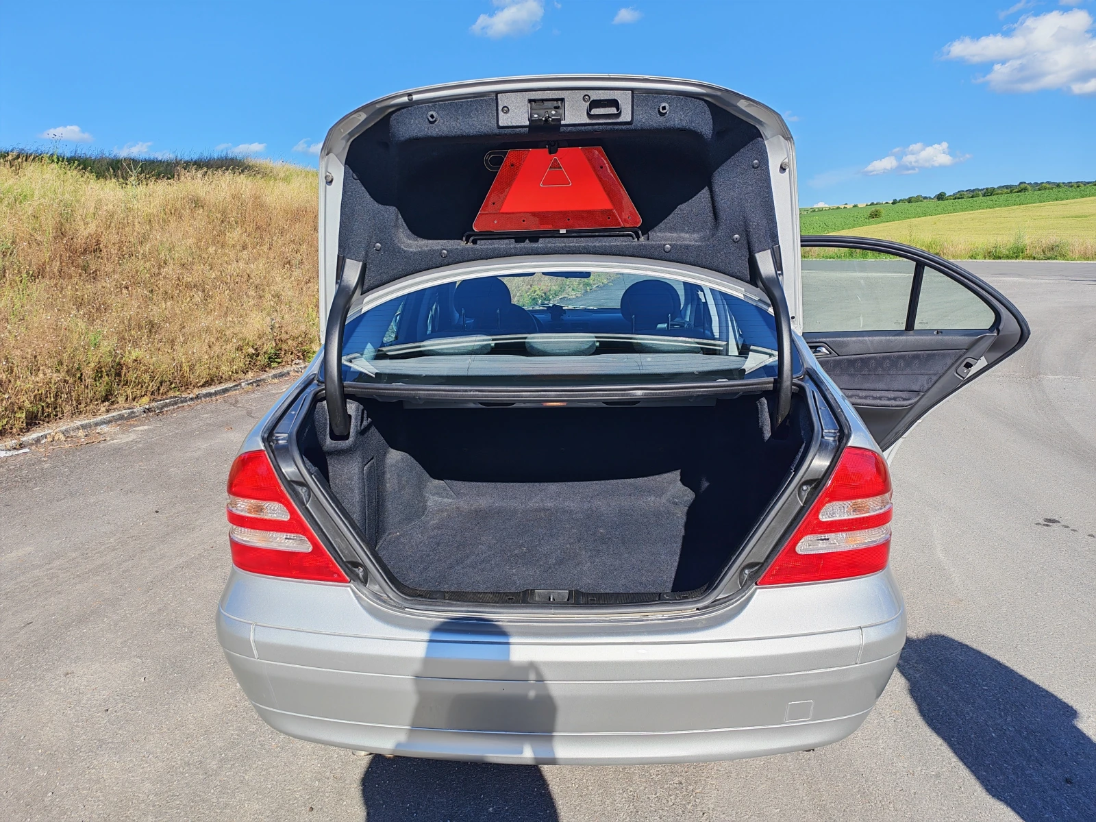 Mercedes-Benz C 180 Kompressor, снимка 12 - Автомобили и джипове - 54966503