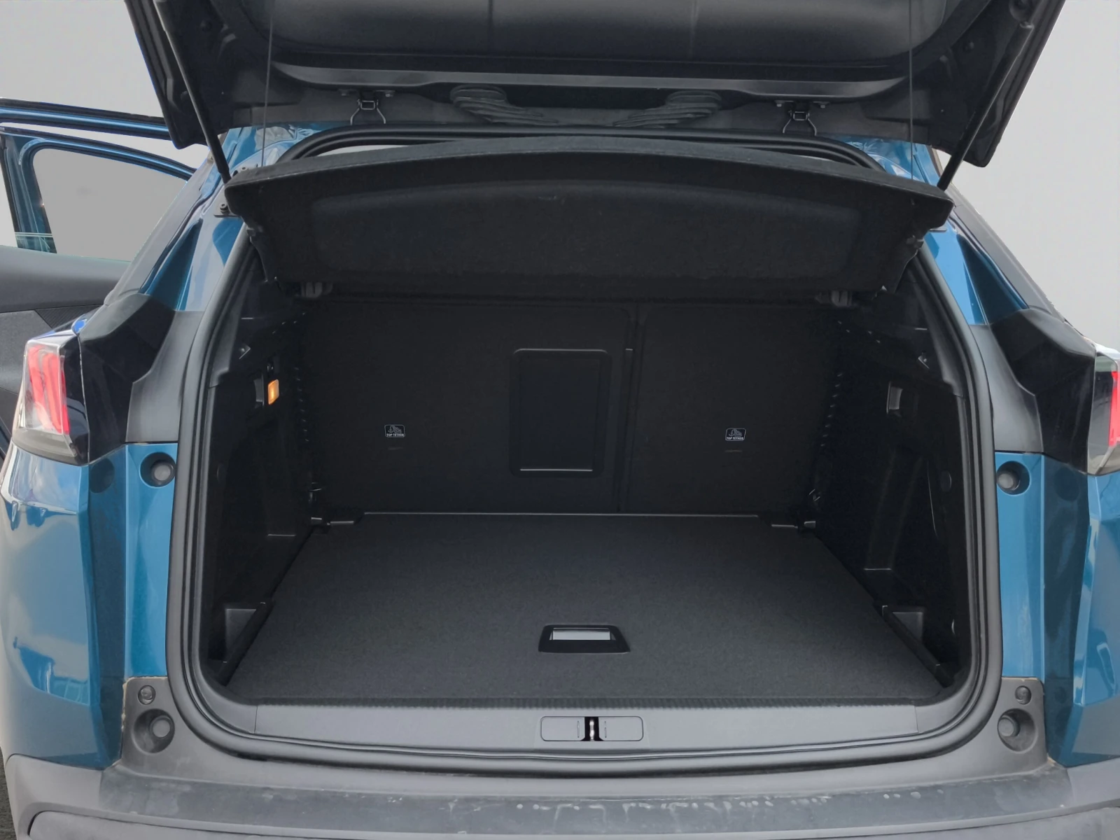 Peugeot 3008 ACTIVE PACK 1.2 PureTech 130 ЕАТ8 EURO6//2104R16, снимка 13 - Автомобили и джипове - 55402578