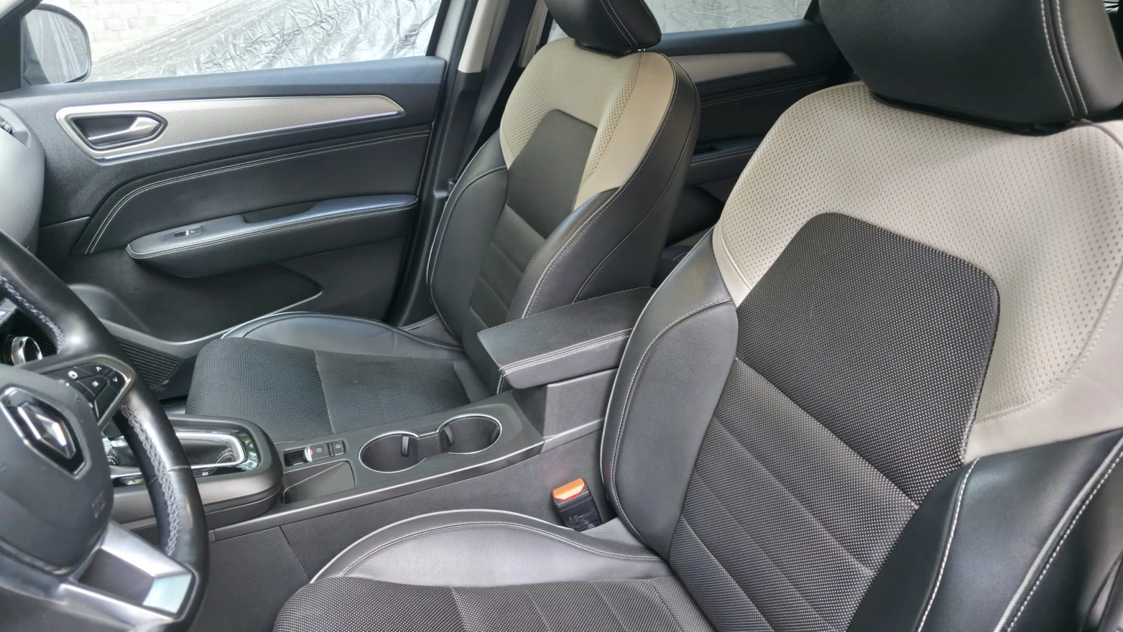 Renault Arkana E‑Tech Full Hybrid, снимка 9 - Автомобили и джипове - 55709936