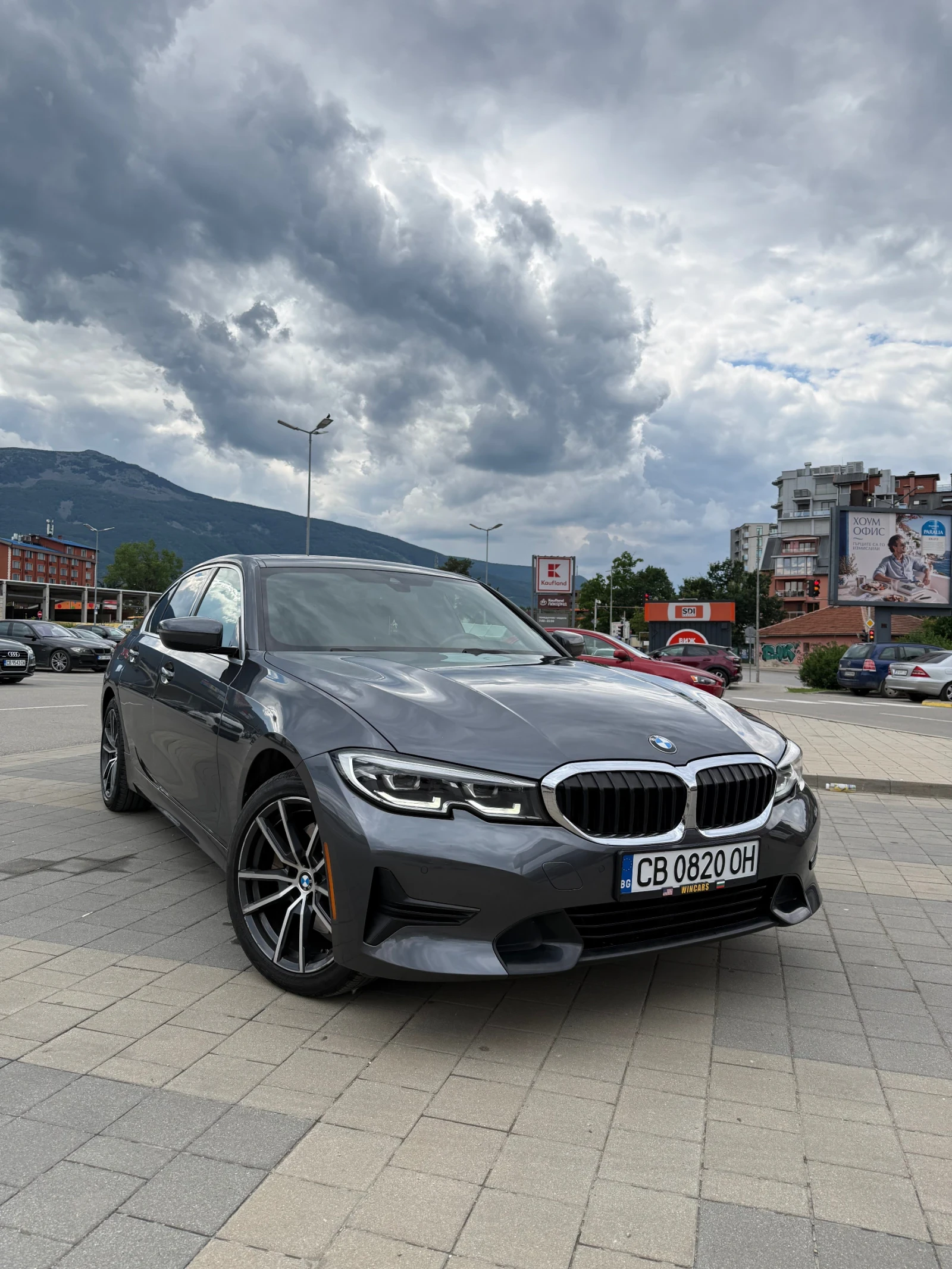 BMW 330