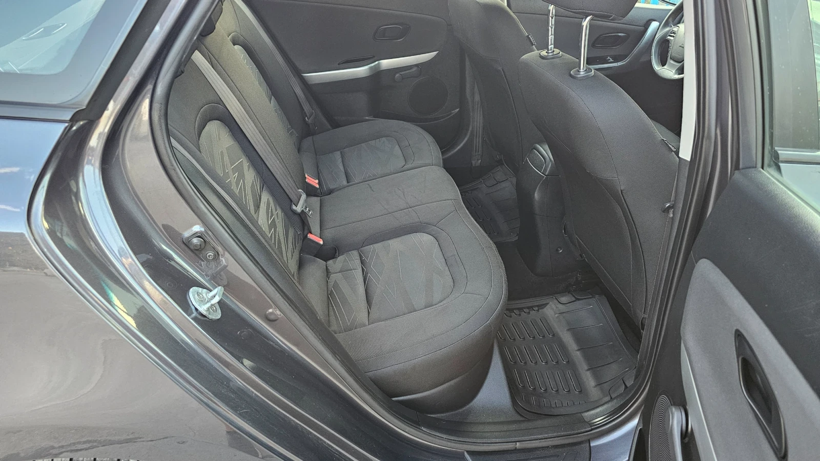 Kia Ceed 1.4 crdi euro 5, снимка 10 - Автомобили и джипове - 55876628