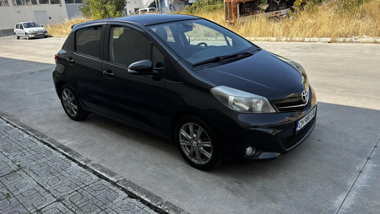 Toyota Yaris 1, 33 Dual VVT-i Style, снимка 2 - Автомобили и джипове - 56185204
