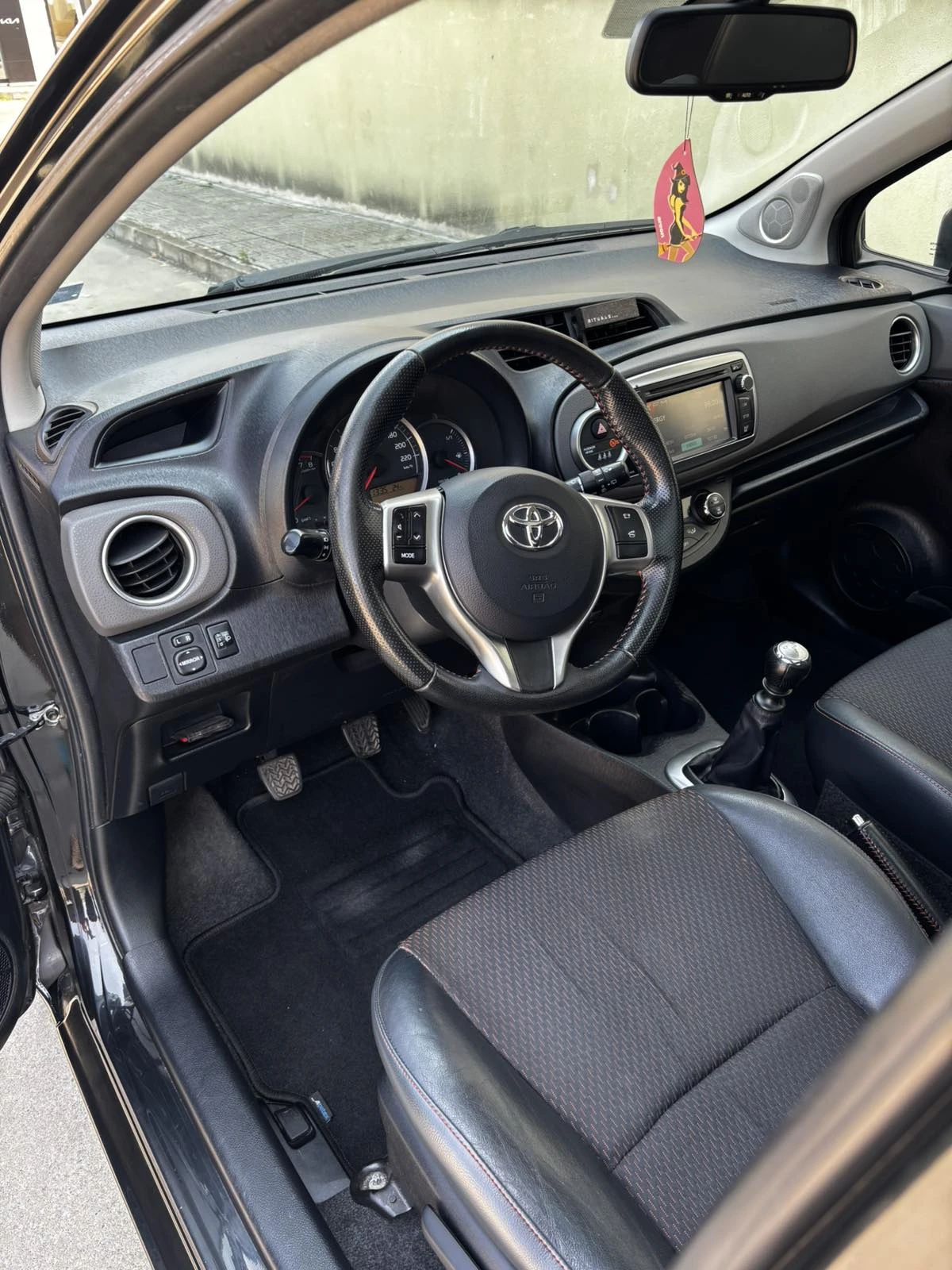Toyota Yaris 1, 33 Dual VVT-i Style, снимка 16 - Автомобили и джипове - 56185204
