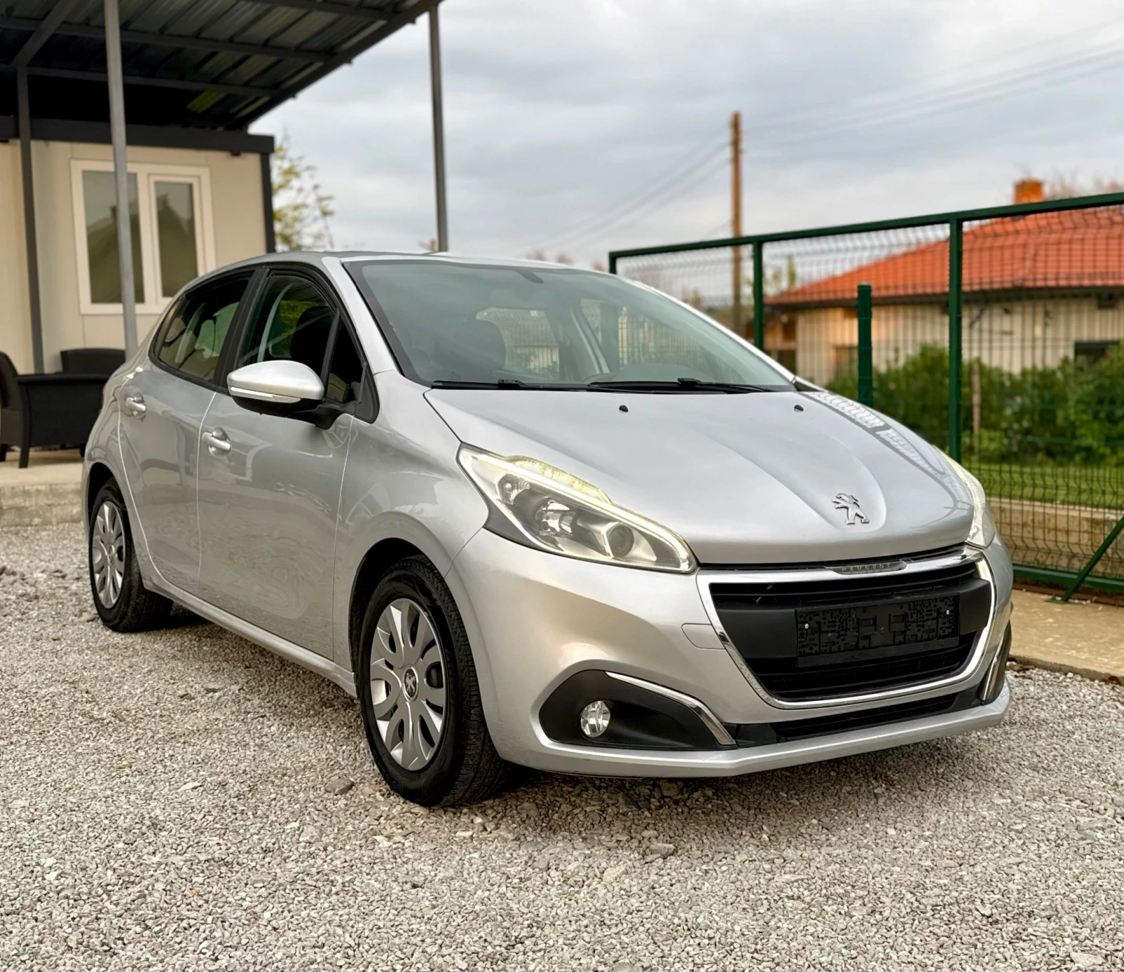 Peugeot 208 1.6HDI* 99кс* ФРАНЦИЯ* ЕВРО 6* НАВИГАЦИЯ