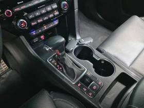 Kia Sportage 2.0 CRDi 4WD, снимка 9