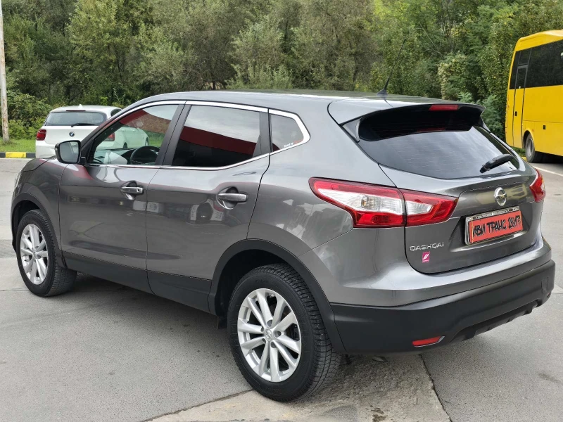 Nissan Qashqai 106000хил. Реални!!!, снимка 6 - Автомобили и джипове - 47551602