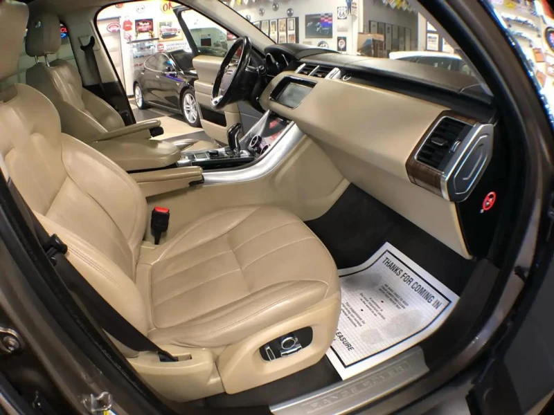 Land Rover Range Rover Sport Обдухване* CarPlay* Пано* Keyless Go, снимка 14 - Автомобили и джипове - 52318029