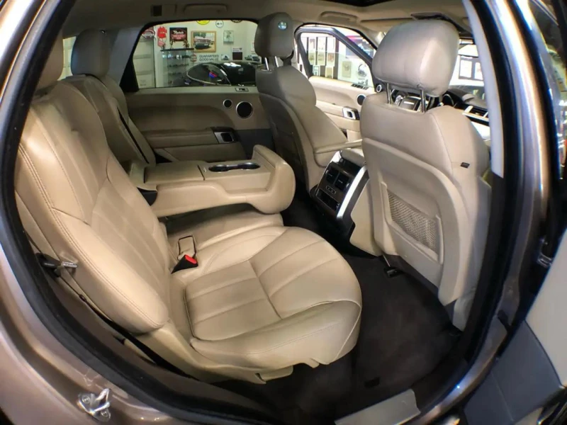 Land Rover Range Rover Sport Обдухване* CarPlay* Пано* Keyless Go, снимка 13 - Автомобили и джипове - 52318029