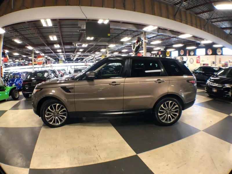 Land Rover Range Rover Sport Обдухване* CarPlay* Пано* Keyless Go, снимка 4 - Автомобили и джипове - 52318029