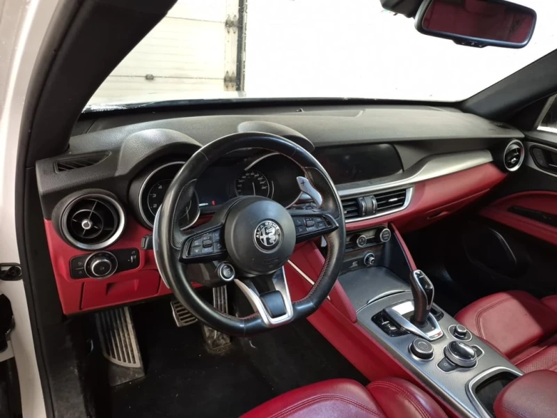 Alfa Romeo Stelvio * Ti Sport * CARFAX * БЕЗ ПЪРВОНАЧАЛНА ВНОСКА, снимка 8 - Автомобили и джипове - 52806326