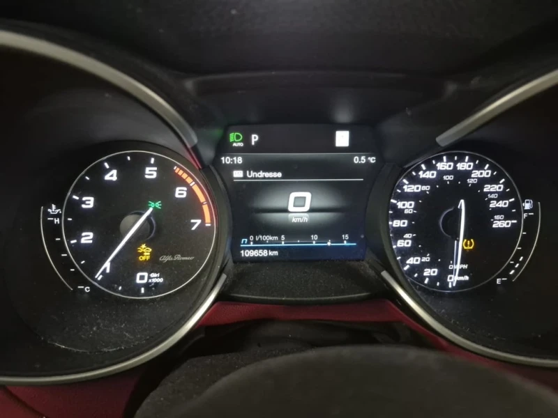 Alfa Romeo Stelvio * Ti Sport * CARFAX * БЕЗ ПЪРВОНАЧАЛНА ВНОСКА, снимка 9 - Автомобили и джипове - 52806326