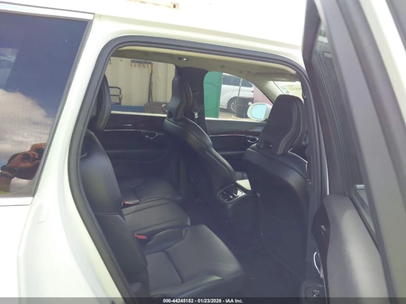 Volvo Xc90 2l T5 Momentum, снимка 8 - Автомобили и джипове - 53218857