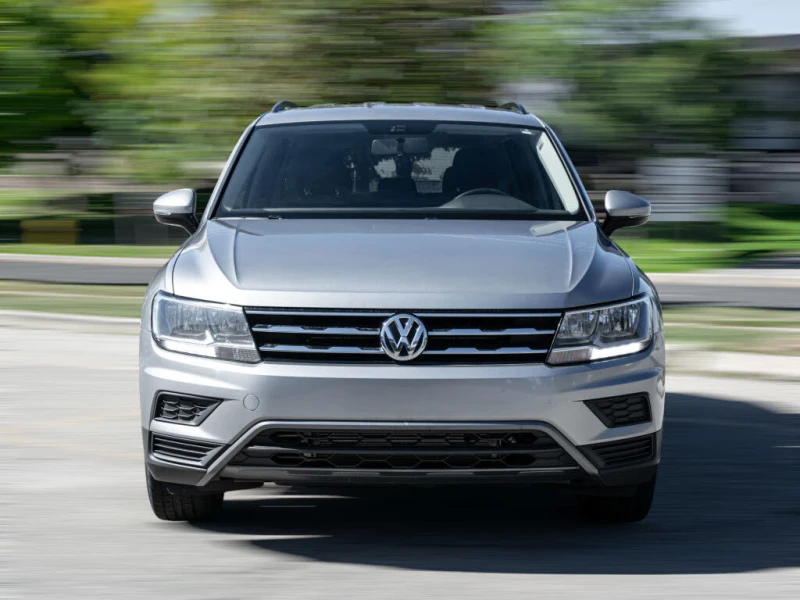 VW Tiguan Comfortline 4Motion* АвтоКредит* (ЦЕНА ДО БЪЛГАРИЯ, снимка 2 - Автомобили и джипове - 53263822