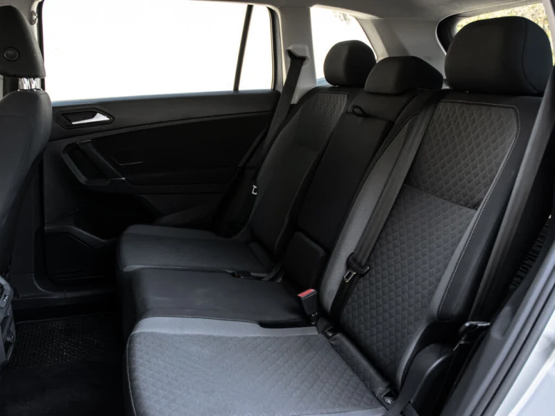 VW Tiguan Comfortline 4Motion* АвтоКредит* (ЦЕНА ДО БЪЛГАРИЯ, снимка 12 - Автомобили и джипове - 53263822