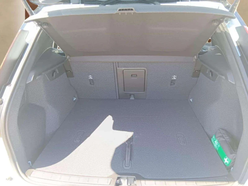 Volvo XC40 Singel Motor, снимка 12 - Автомобили и джипове - 53267680