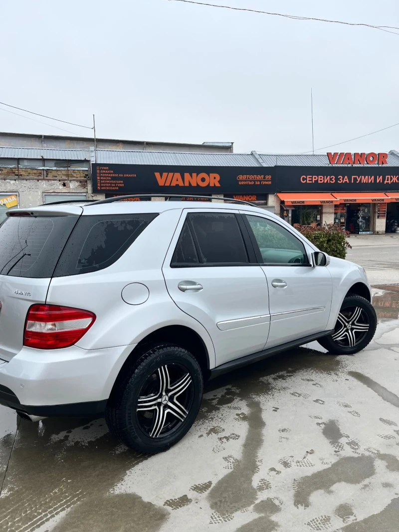 Mercedes-Benz ML 320, снимка 4 - Автомобили и джипове - 53446843