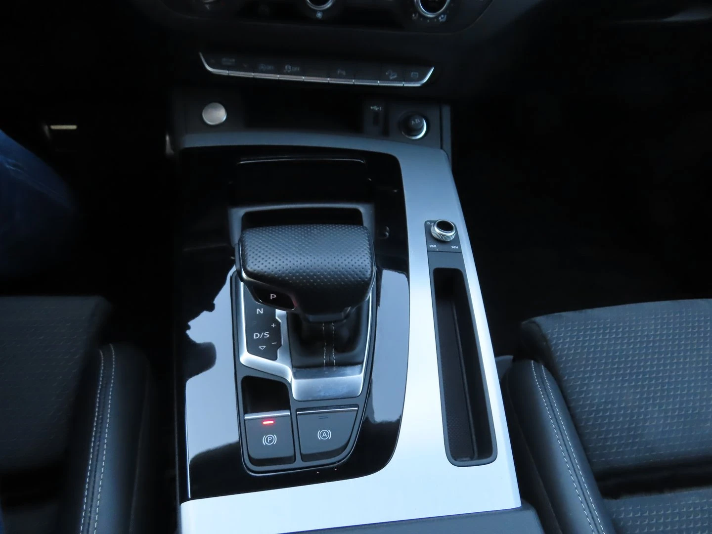 Audi Q5 S line 40 TDI quattro | Mobile.bg   12