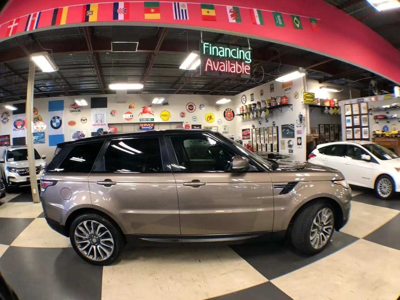 Land Rover Range Rover Sport Обдухване* CarPlay* Пано* Keyless Go - изображение 6