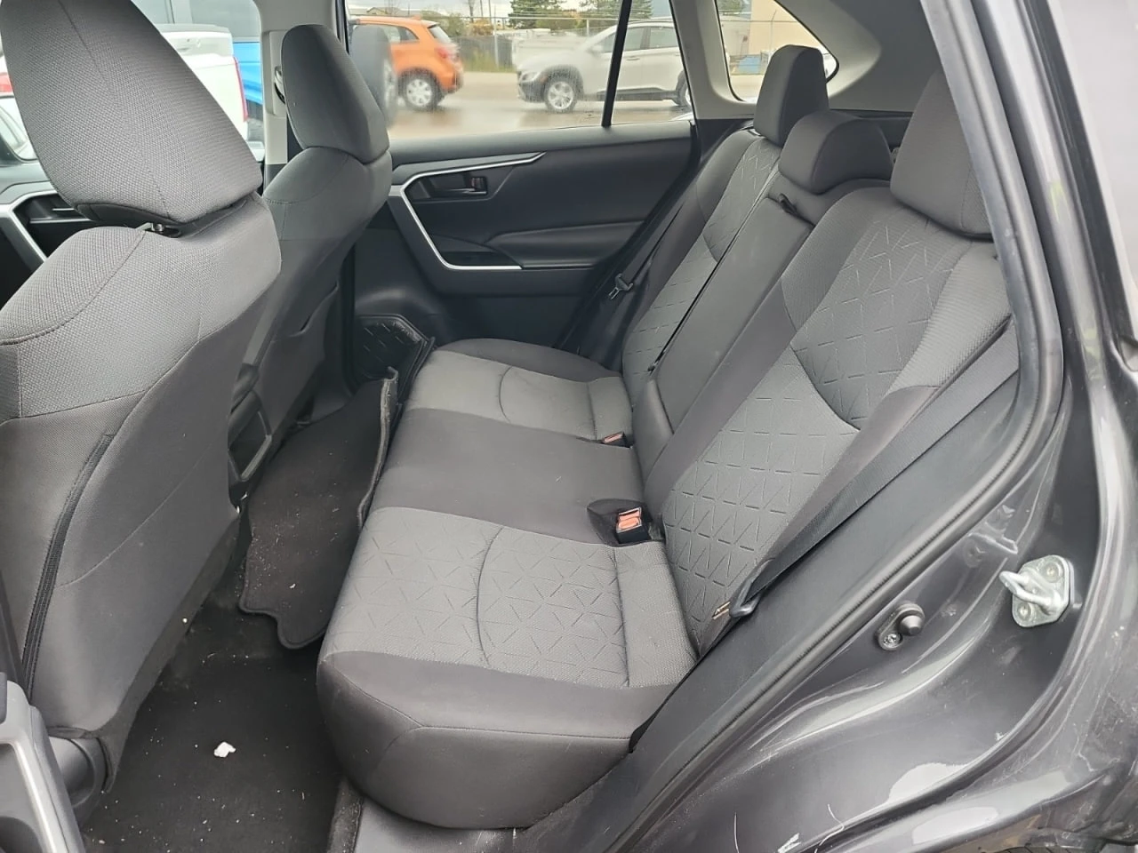 Toyota Rav4 * АВТО КРЕДИТ* ЦЕНА ДО БГ * СЕРВИЗНА ИСТОРИЯ *  - изображение 9