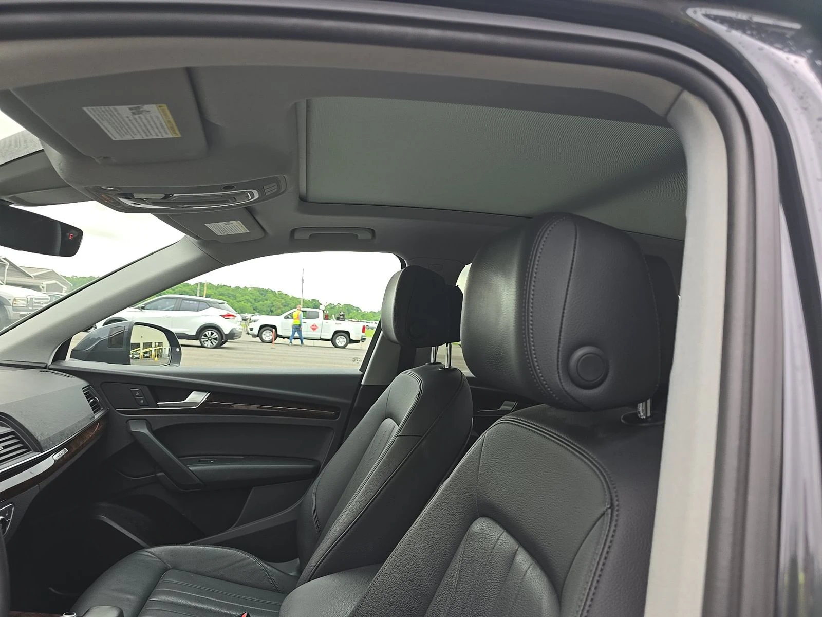 Audi Q5 Premium Plus, снимка 9 - Автомобили и джипове - 54360356