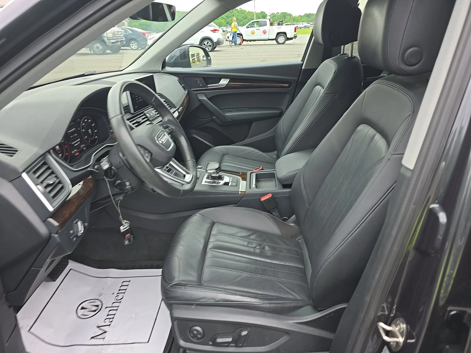 Audi Q5 Premium Plus, снимка 6 - Автомобили и джипове - 54360356