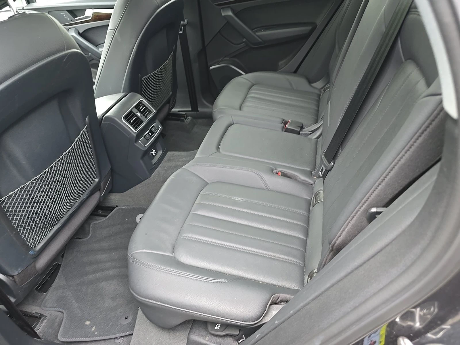 Audi Q5 Premium Plus, снимка 11 - Автомобили и джипове - 54360356