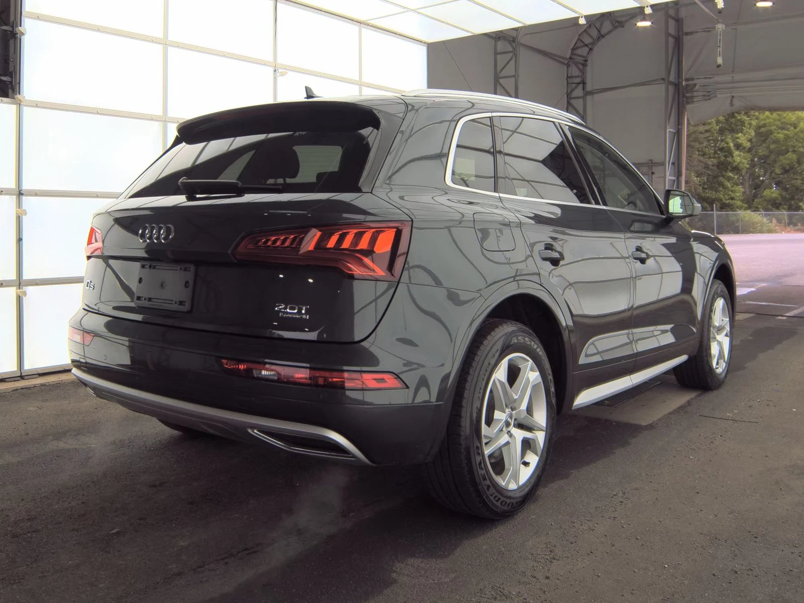 Audi Q5 Premium Plus, снимка 4 - Автомобили и джипове - 54360356