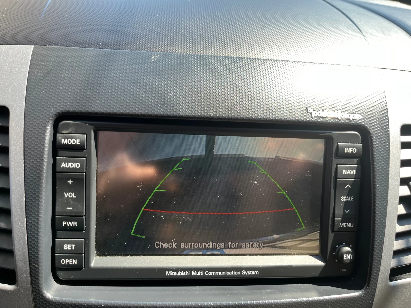 Mitsubishi Outlander 2.2DI, снимка 16 - Автомобили и джипове - 54855362
