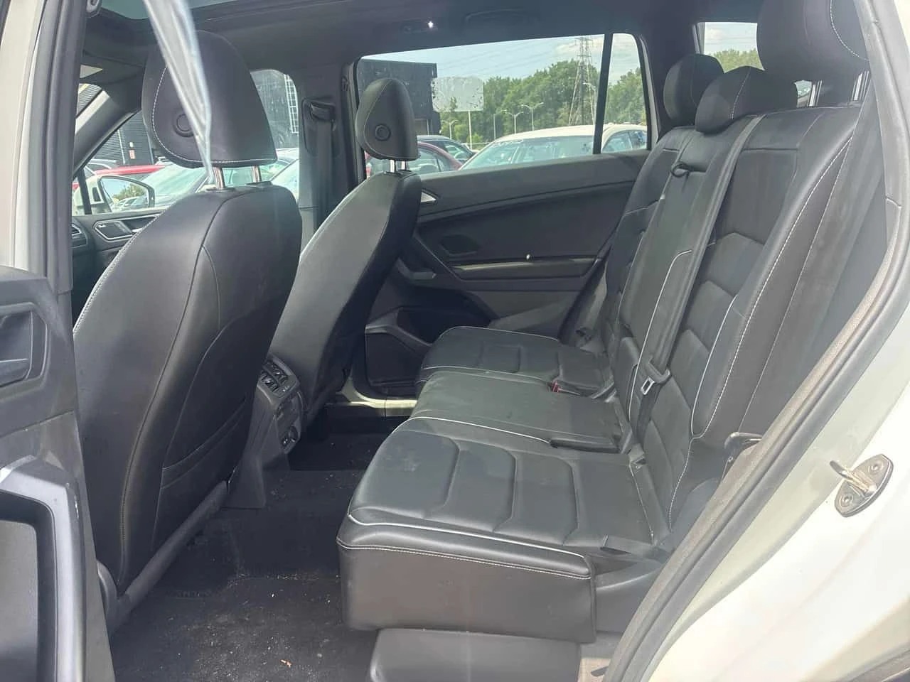 VW Tiguan Highline /FENDER/360/ОБДУХВАНЕ/АВТОКРЕДИТ , снимка 13 - Автомобили и джипове - 55500538