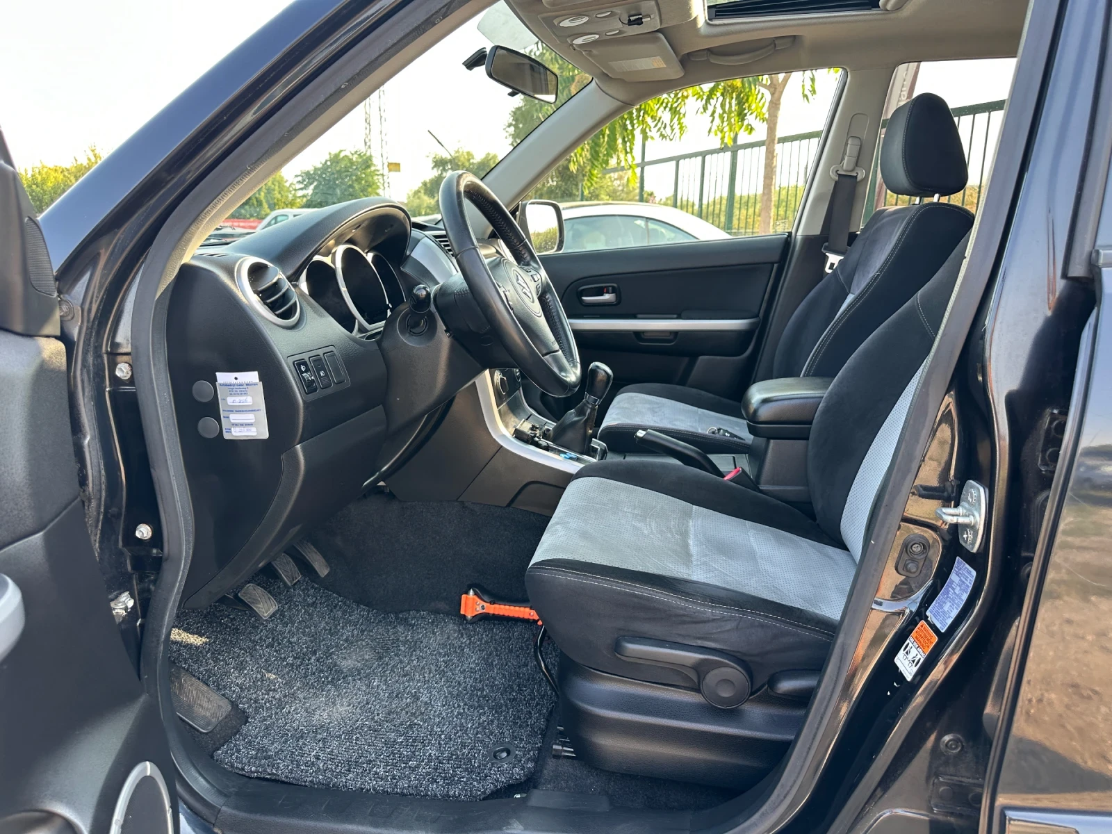 Suzuki Grand vitara 2.0-FACE-РЪЧКА-ТОП-БЕЗ-КОРОЗИЯ!, снимка 9 - Автомобили и джипове - 55753398
