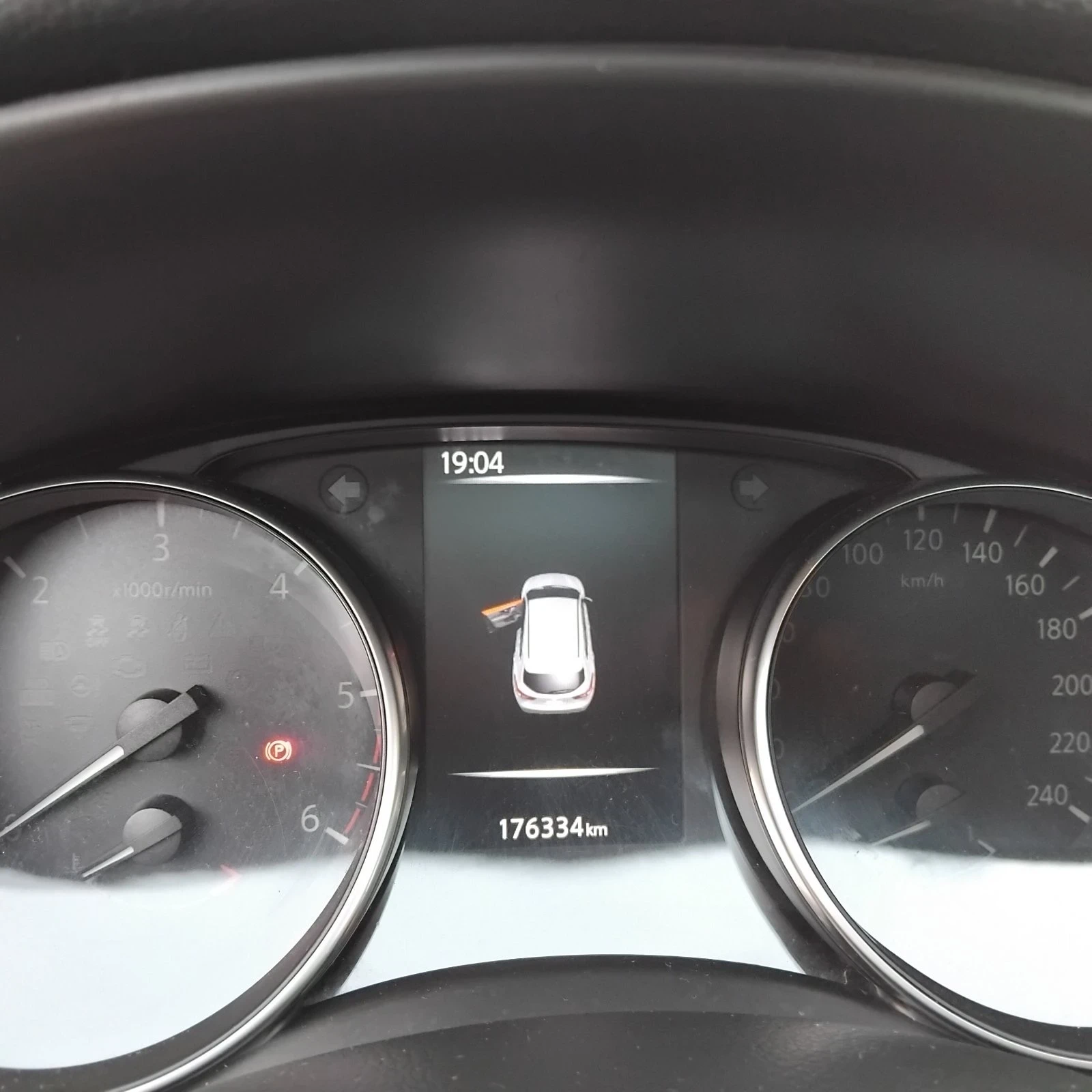 Nissan Qashqai 1.6 dci , снимка 7 - Автомобили и джипове - 55961306