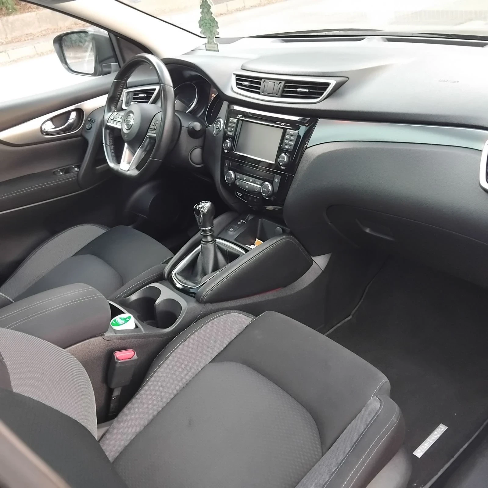 Nissan Qashqai 1.6 dci , снимка 9 - Автомобили и джипове - 55961306