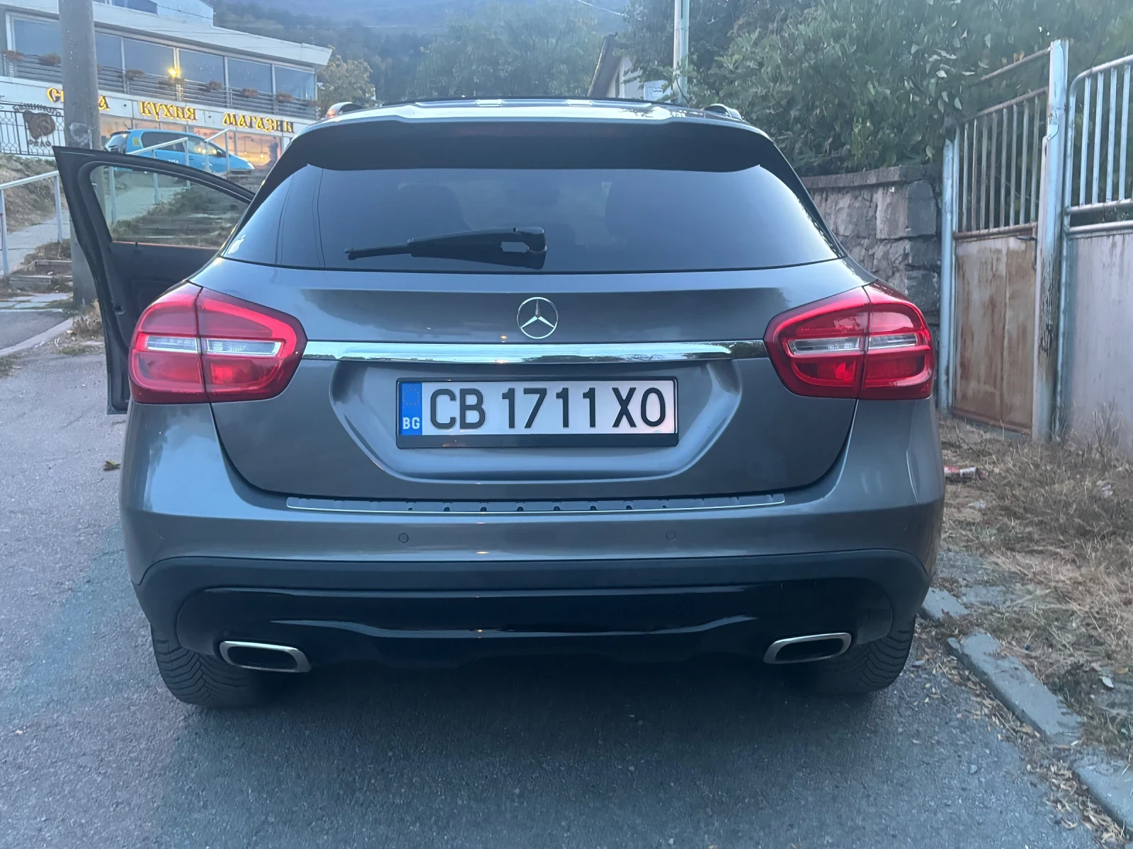 Mercedes-Benz GLA, снимка 6 - Автомобили и джипове - 56488477