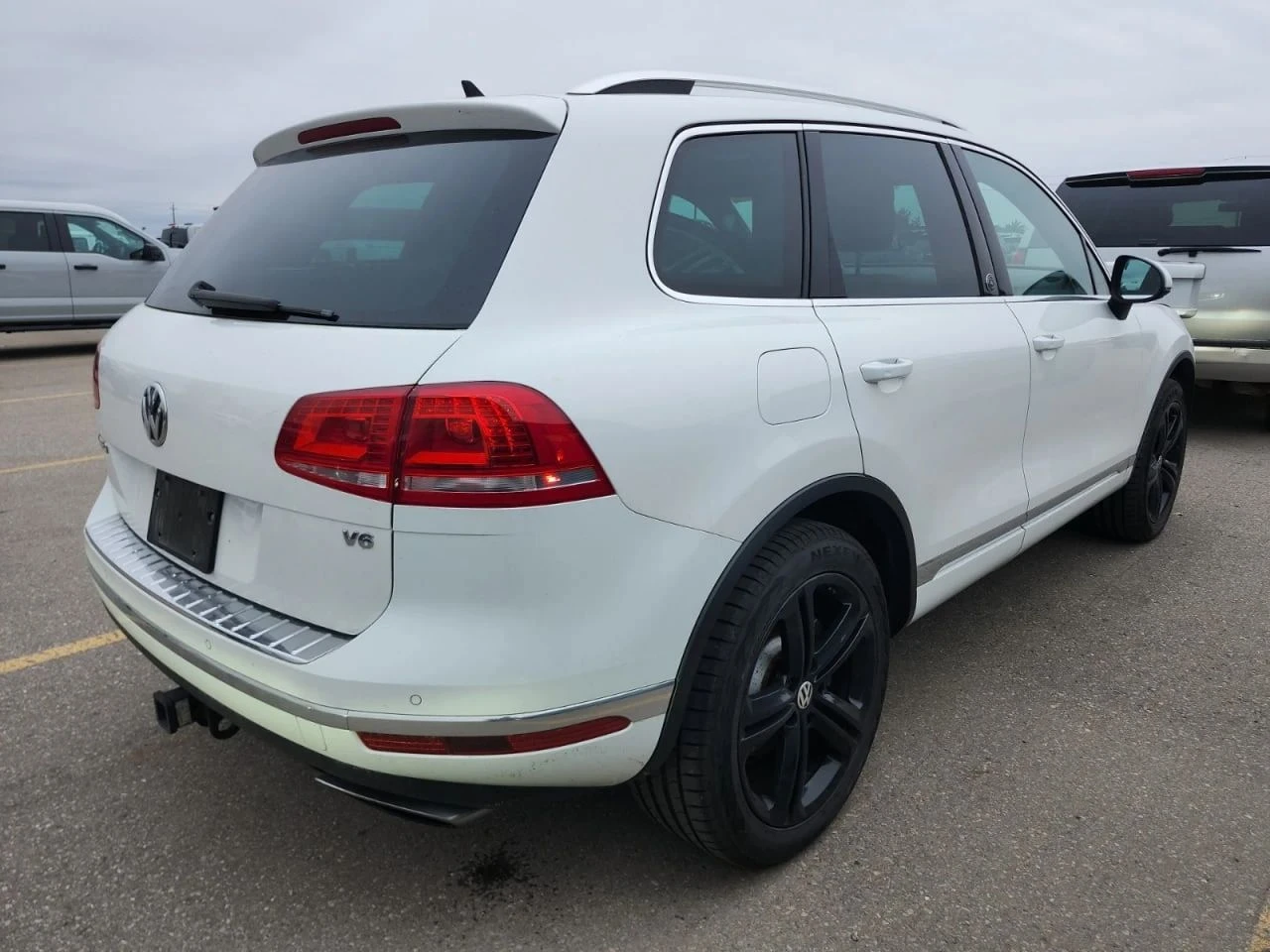 VW Touareg, снимка 2 - Автомобили и джипове - 56711837