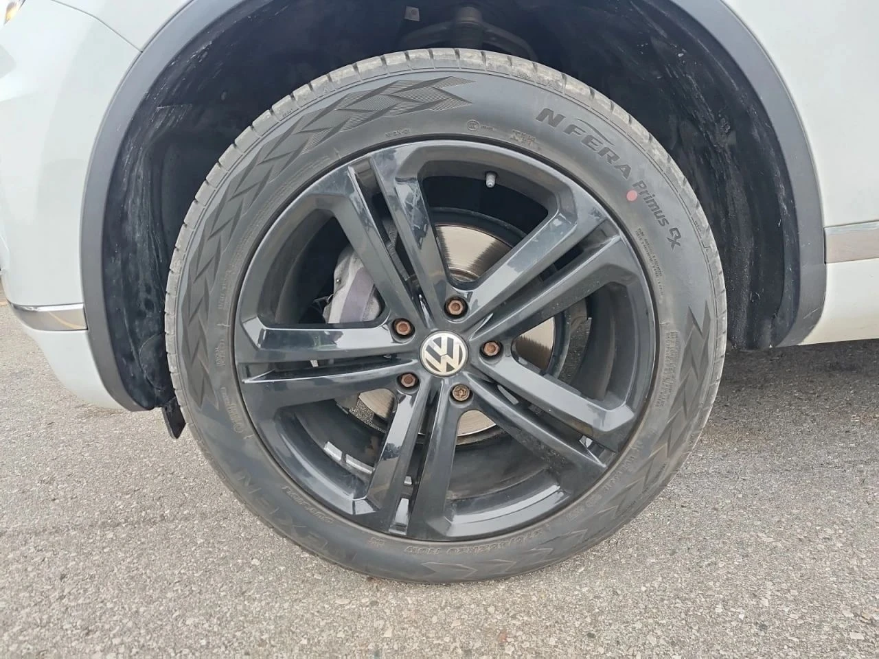 VW Touareg, снимка 6 - Автомобили и джипове - 56711837