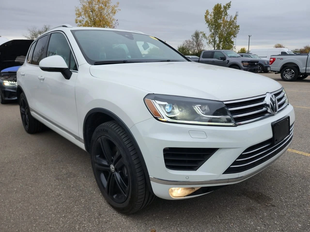 VW Touareg, снимка 3 - Автомобили и джипове - 56711837