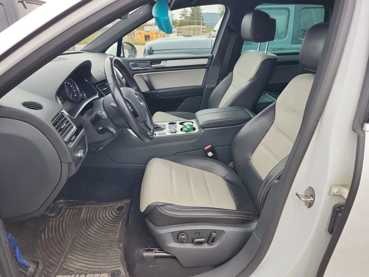 VW Touareg, снимка 7 - Автомобили и джипове - 56711837