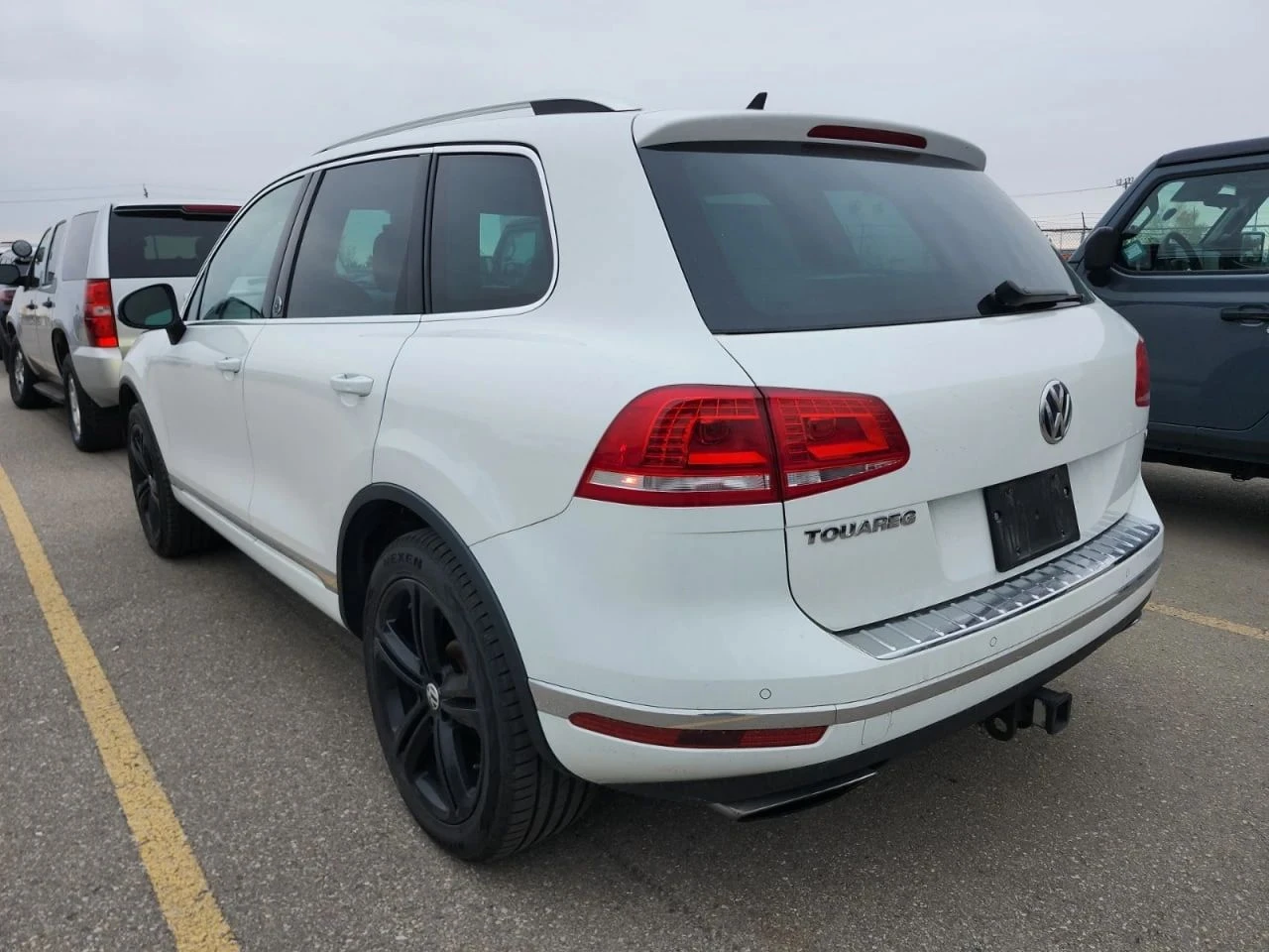 VW Touareg, снимка 4 - Автомобили и джипове - 56711837
