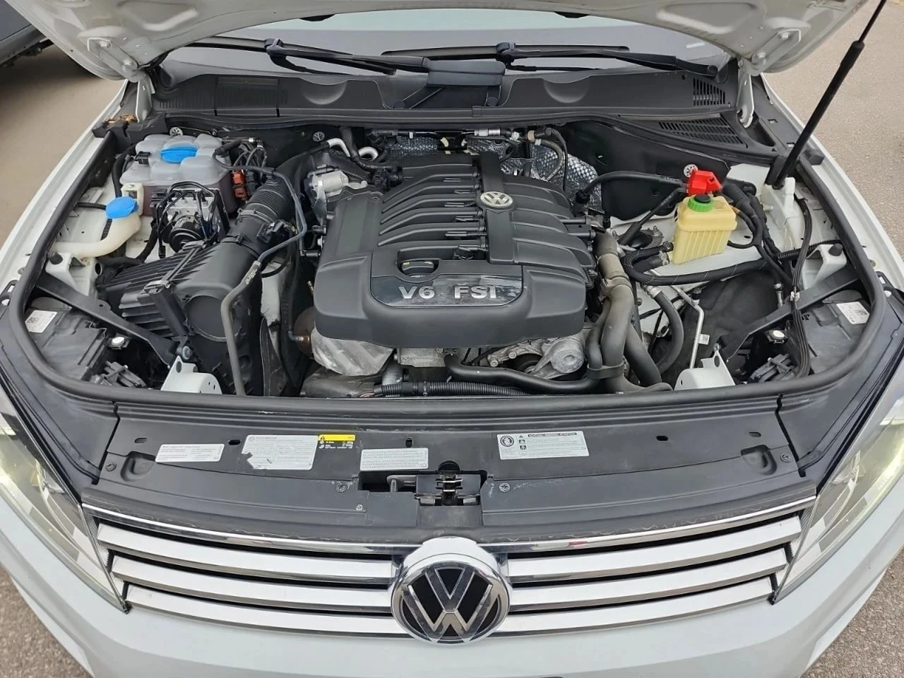 VW Touareg, снимка 14 - Автомобили и джипове - 56711837