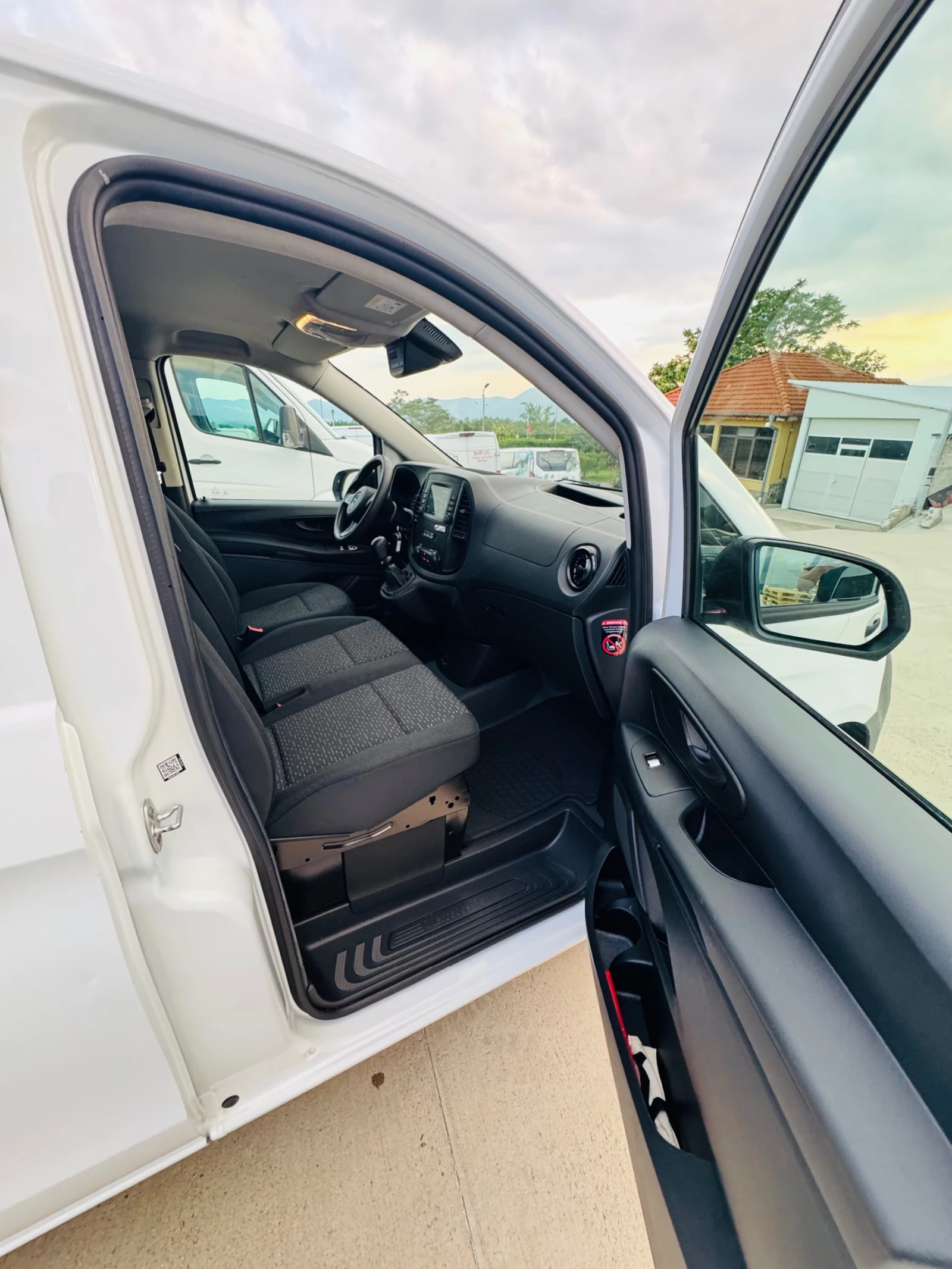 Mercedes-Benz Vito 116 Немски!Kerstner!Чисто нов!МАХИ!ТОП!ТОП!ТОП!, снимка 10 - Бусове и автобуси - 54794507