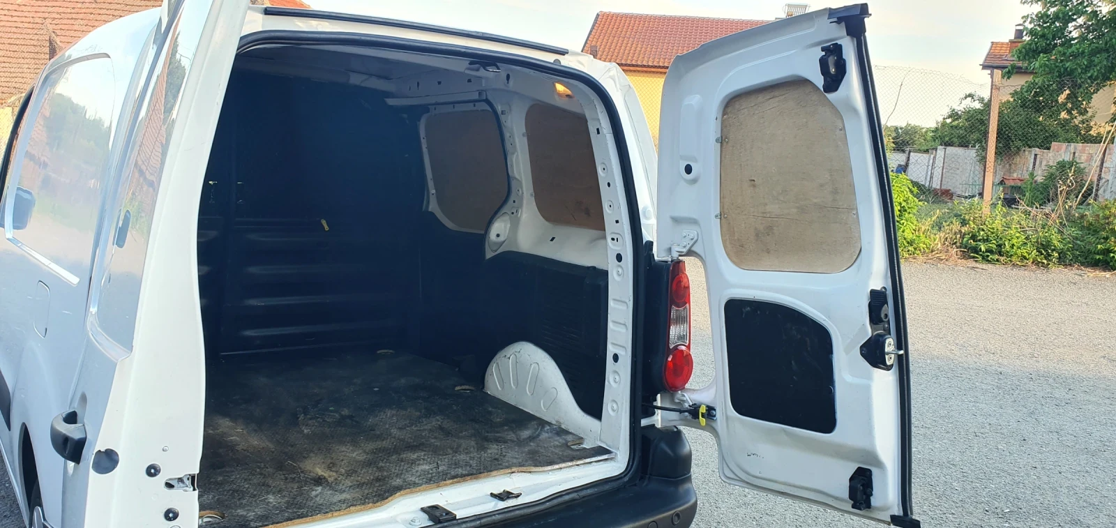 Citroen Berlingo, снимка 9 - Бусове и автобуси - 54825863