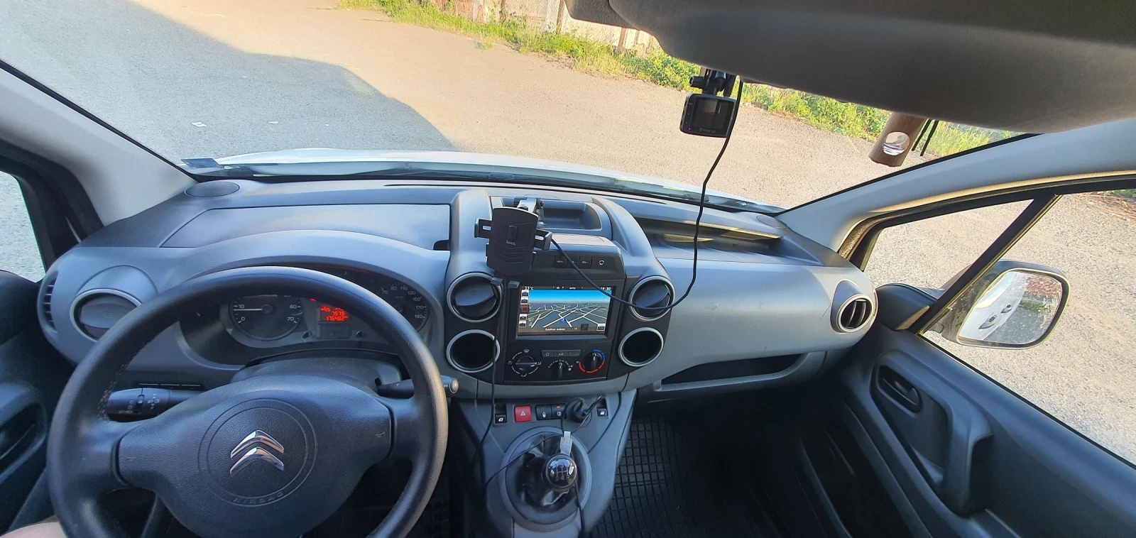 Citroen Berlingo, снимка 13 - Бусове и автобуси - 54825863