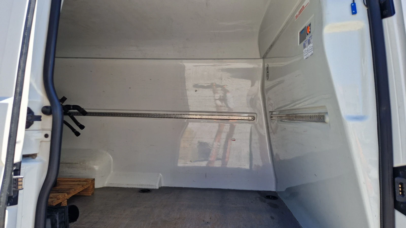 VW T6 2.0 TDI.102 кс.ХЛАДИЛЕН МАКСИ , снимка 10 - Бусове и автобуси - 55260036