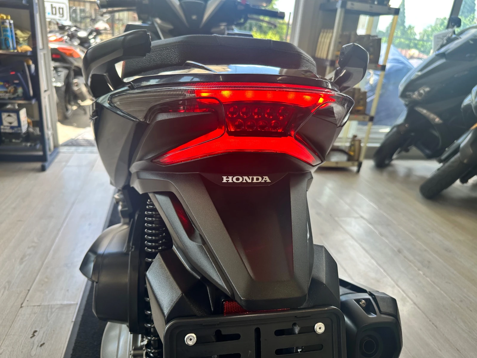 Honda Forza 300i ABS/TC/LED 03.2019г., снимка 4 - Мотоциклети и мототехника - 54631126