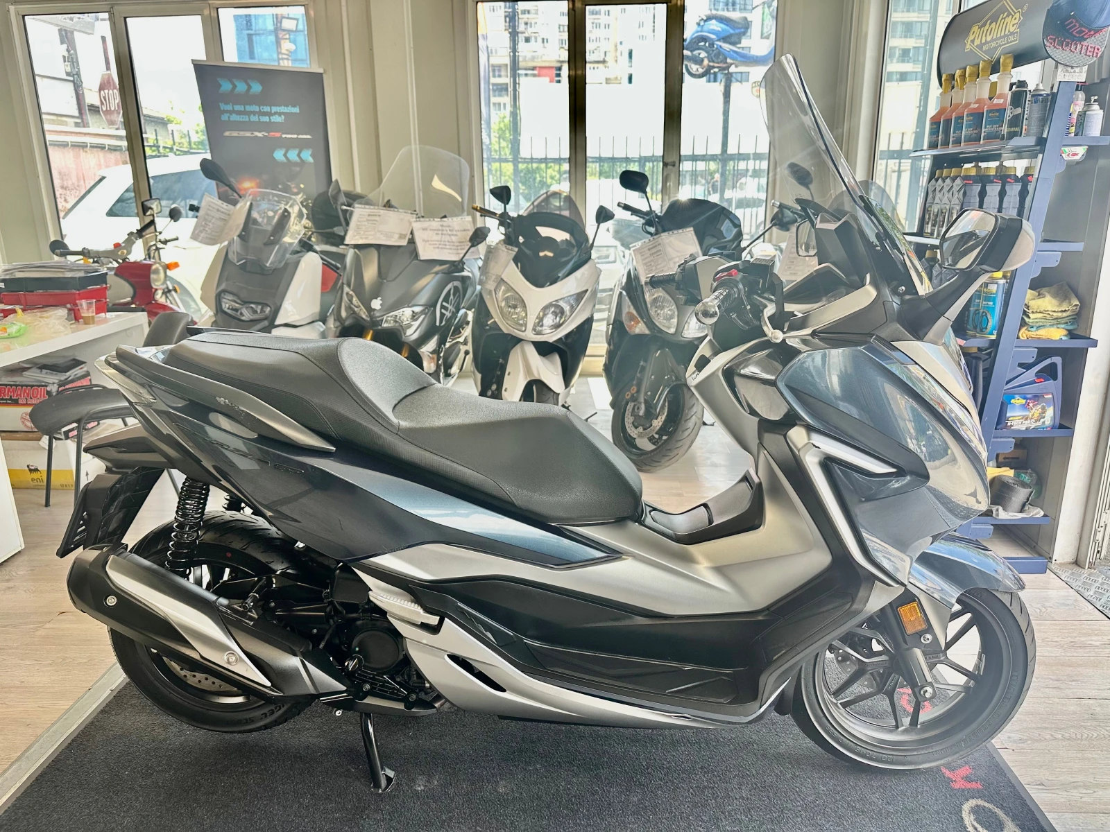 Honda Forza 300i ABS/TC/LED 03.2019г., снимка 12 - Мотоциклети и мототехника - 54631126