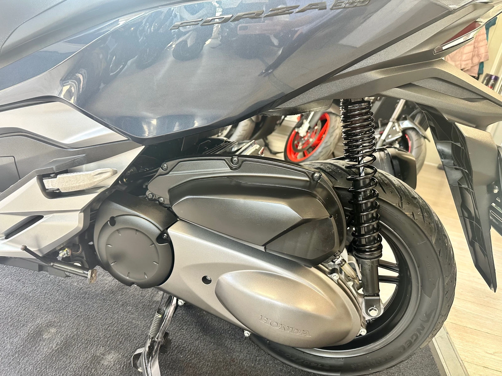 Honda Forza 300i ABS/TC/LED 03.2019г., снимка 10 - Мотоциклети и мототехника - 54631126