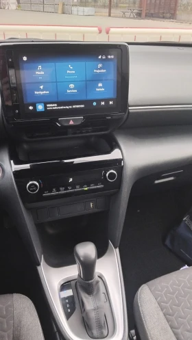 Toyota Yaris Cross Chic, снимка 9