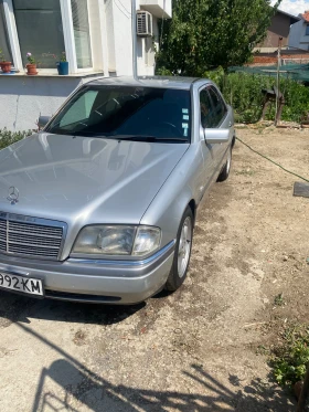 Mercedes-Benz C 200, снимка 4